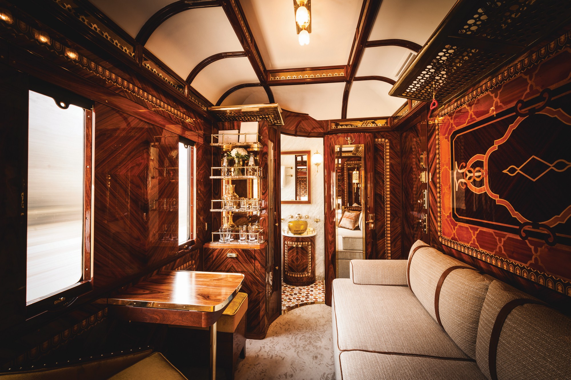 Venice Simplon-Orient-Express &mdash; wagon Pullman Belle &Eacute;poque, int&eacute;rieur marqueterie