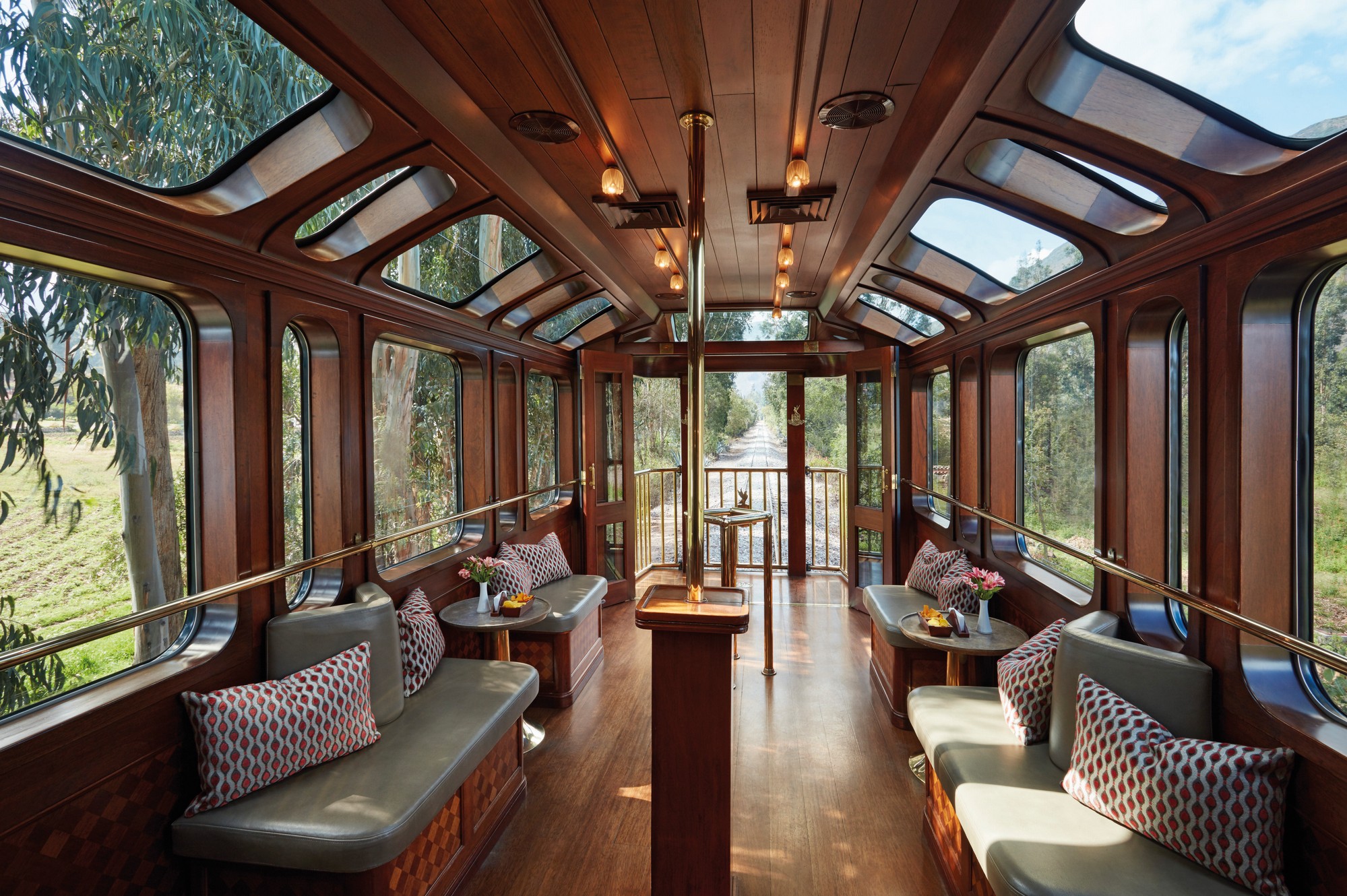 Voiture panoramique du train de luxe au P&eacute;rou