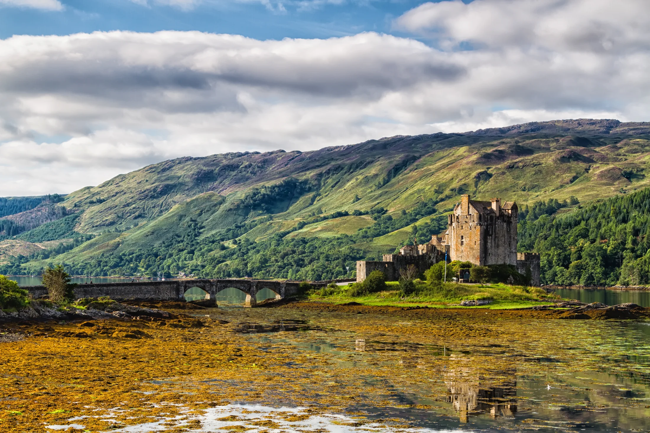 Eilean Donan Castle et son pont m&eacute;di&eacute;val