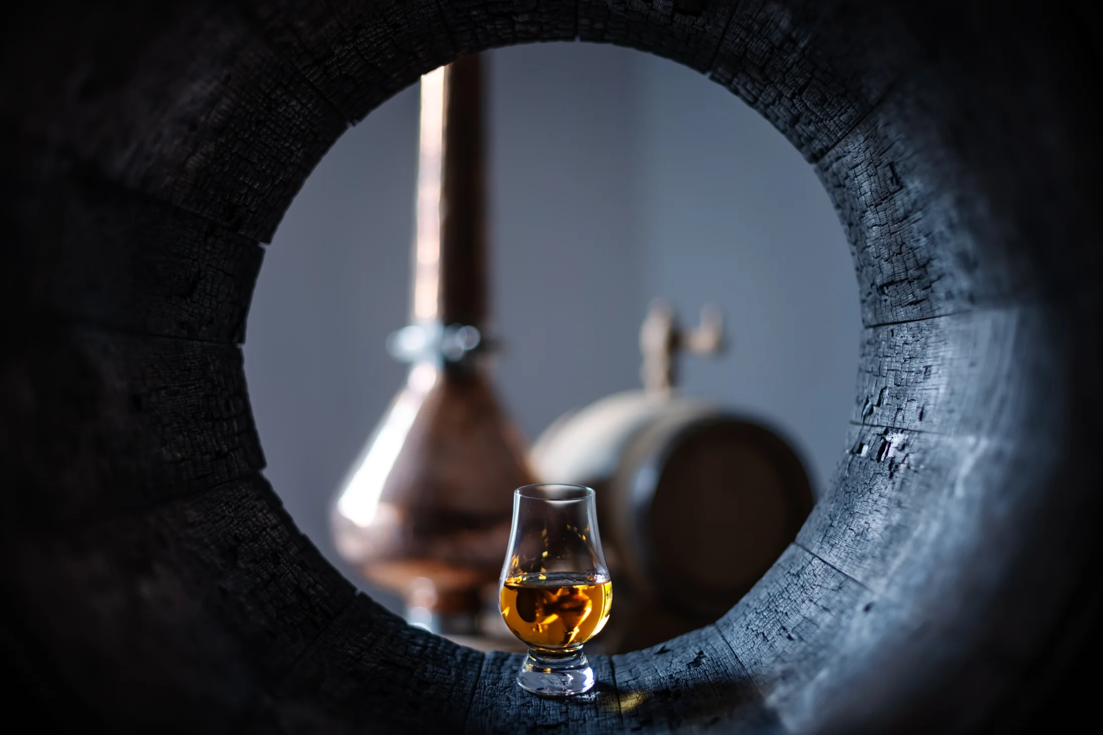 D&eacute;gustation single malt avec alambic en cuivre &mdash; Scotch Malt Whisky Tour