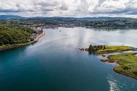 Oban vue a&eacute;rienne &mdash; port, baie et paysage de la c&ocirc;te ouest &eacute;cossaise