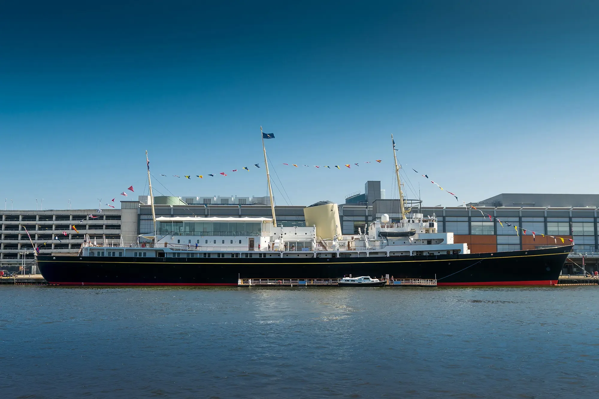Royal Yacht Britannia amarr&eacute; &agrave; Leith, &Eacute;dimbourg