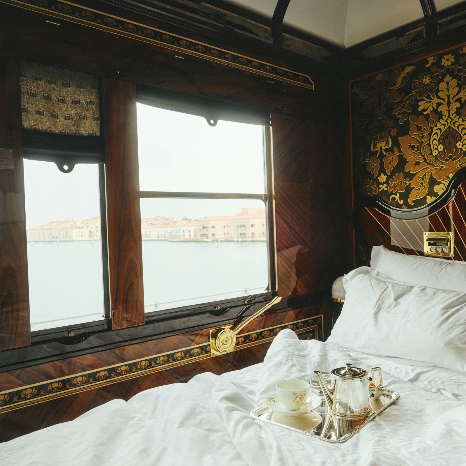 Grand Suite Budapest &mdash; Venice Simplon-Orient-Express Belmond, d&eacute;cor Art D&eacute;co luxueux